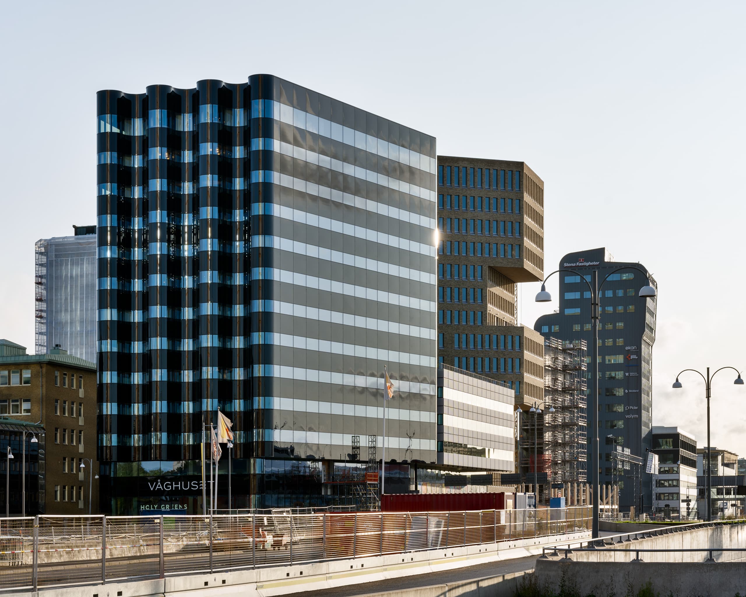 Exterior view with urban landscape, Våghuset, wavy facade, Gothenburg, Sweden